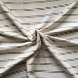 Feiner Streifen Stoff in creme und schiefer