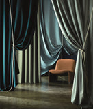 tiefblauer Satin Gardinenstoff