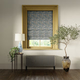 William Morris Design Acanthus Rollo Stoff in der Farbe blau