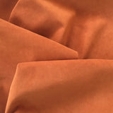 Recycelter Samtstoff in der Farbe ocker