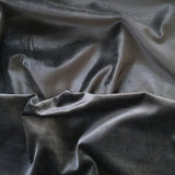 Edler Samtstoff in der Farbe schwarz
