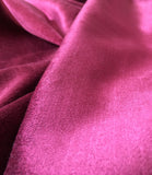 Baumwollsamt in der Farbe beere
