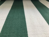 grün weißer Streifenstoff