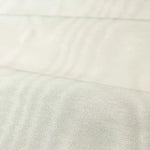 Moire Stoff in silber